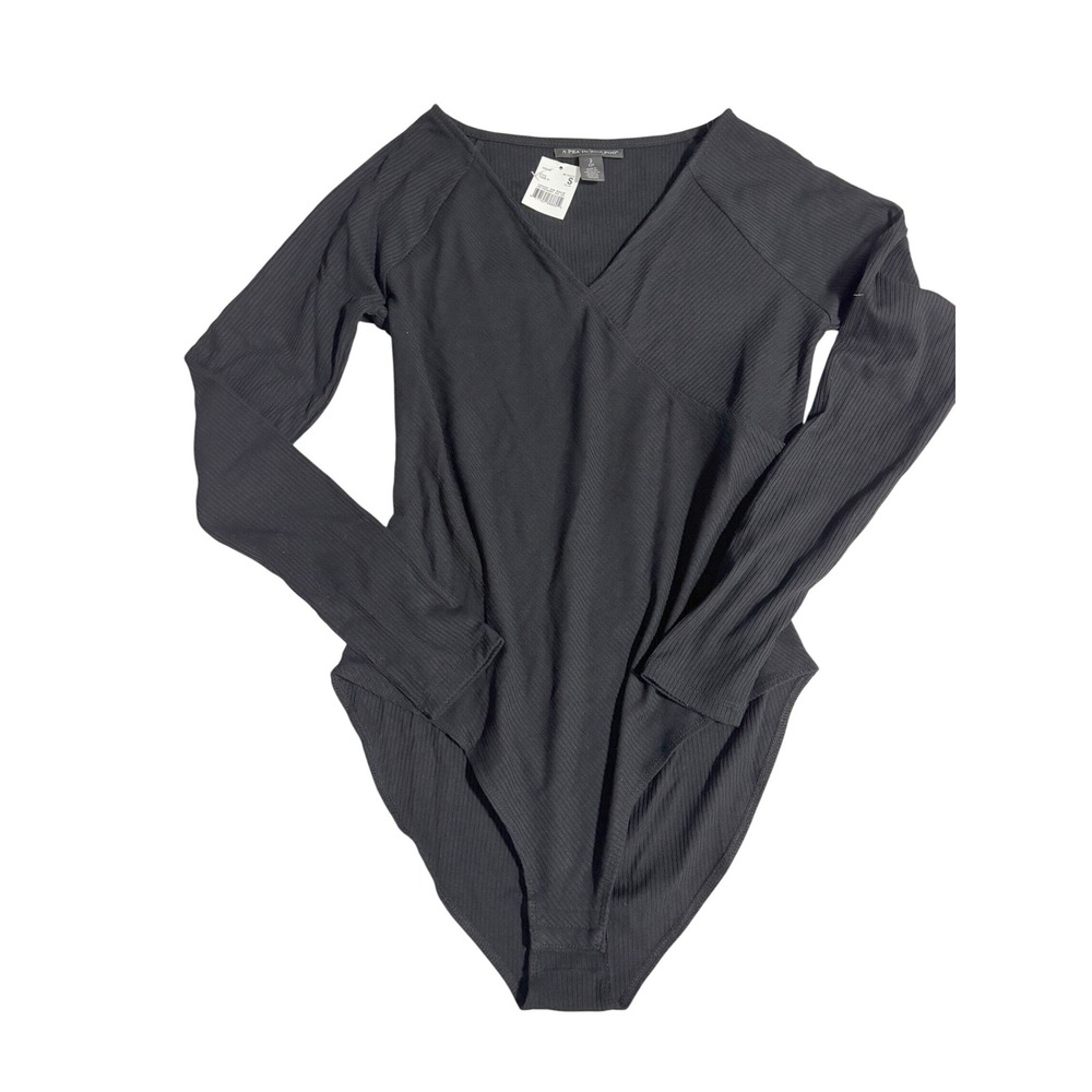 NWT A Pea in the Pod Black Ribbed Maternity‎ Bodysuit Long Sleeve Wrap V-Neck, S